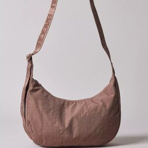 BAGGU Medium Nylon Crescent Bag